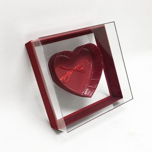 Red Transparent Hard Plastic Square Flower Box With Heart Shape In The Middle