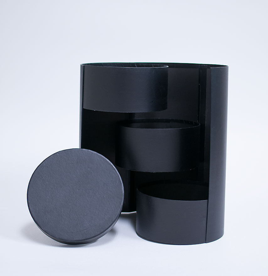 Black round 3 tier flower box