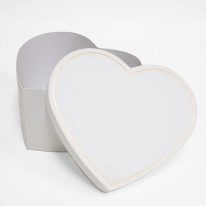 Small White Heart Shape Flower Box
